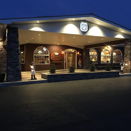 Landmark Motor Inn Ґленс-Фоллс Екстер'єр фото