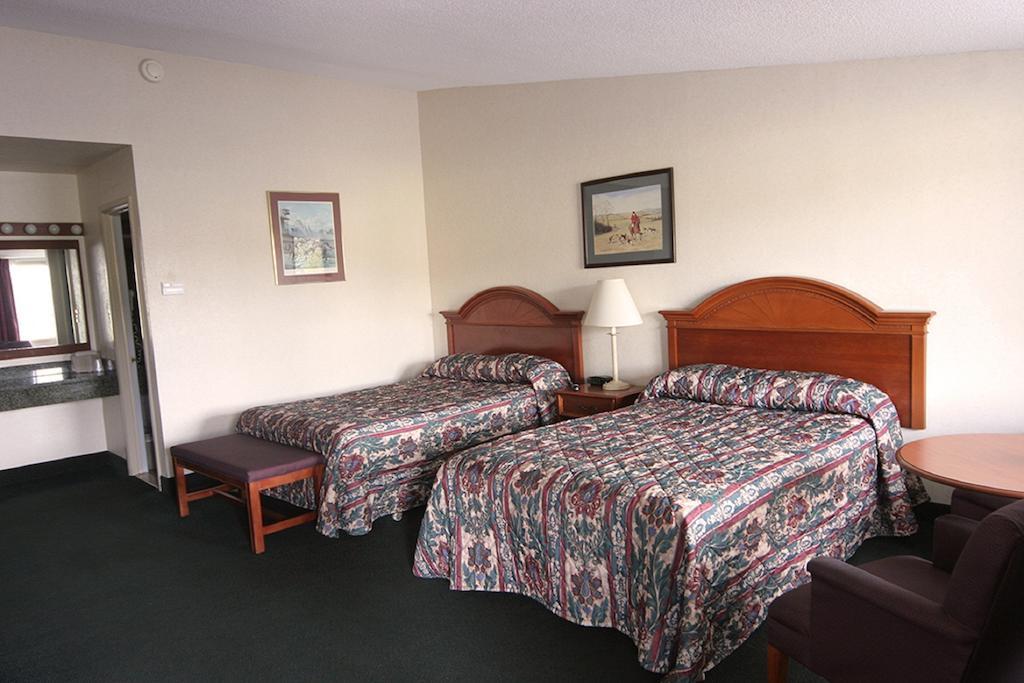Landmark Motor Inn Ґленс-Фоллс Номер фото