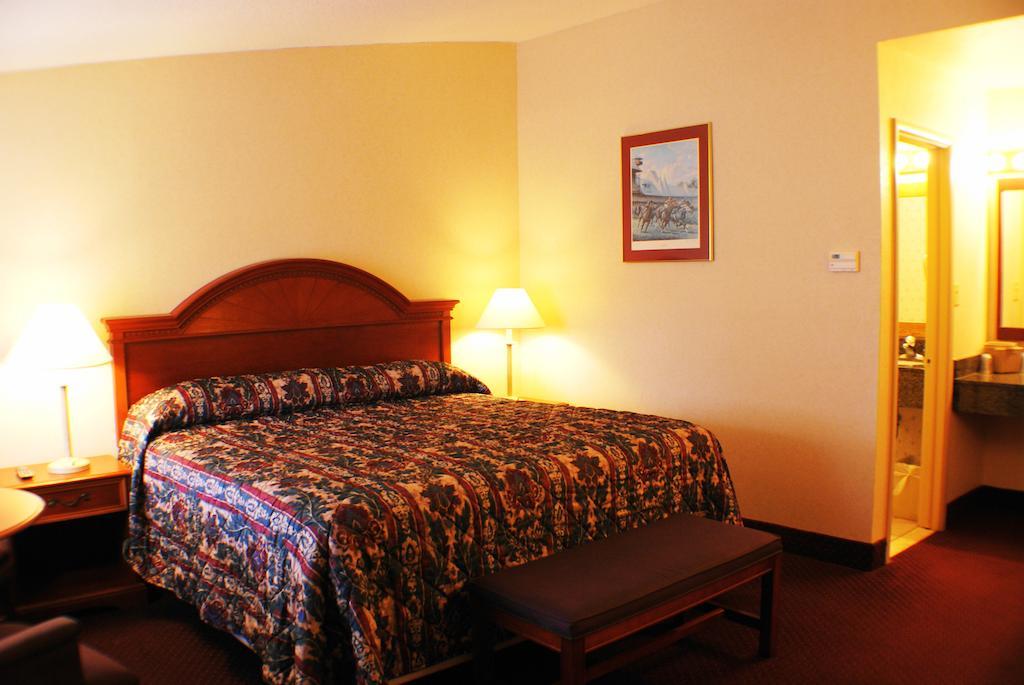Landmark Motor Inn Ґленс-Фоллс Номер фото