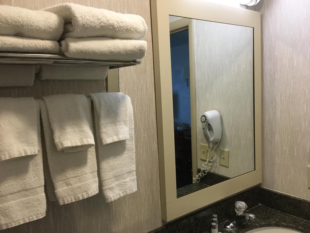 Landmark Motor Inn Ґленс-Фоллс Екстер'єр фото